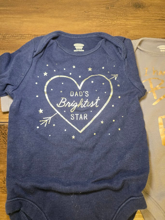 #131 Old Navy set of 4 Onesies with sayings sz 12-18M