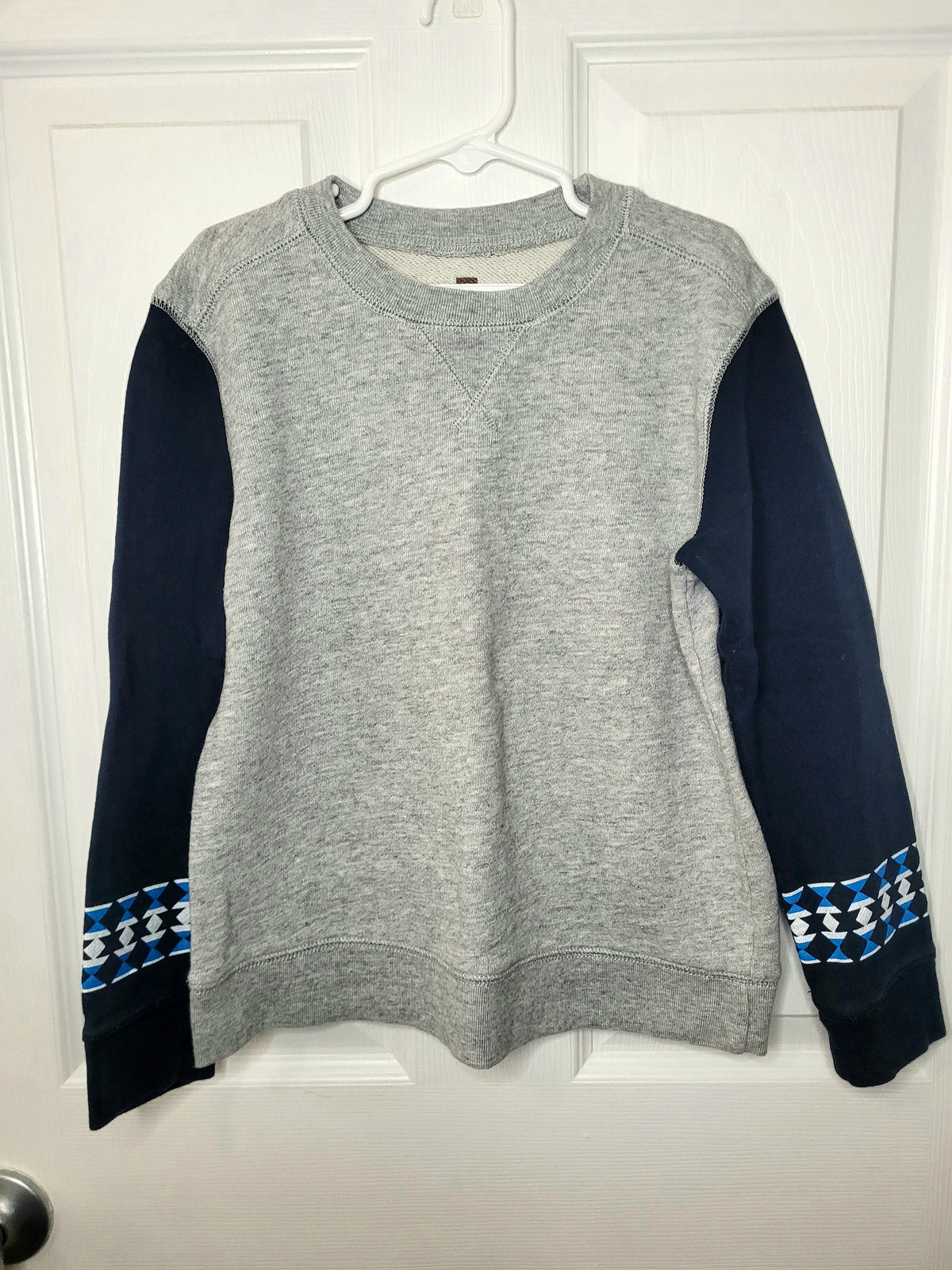 #164 Tea Collection Geometric Print Crewneck Boys 6-7