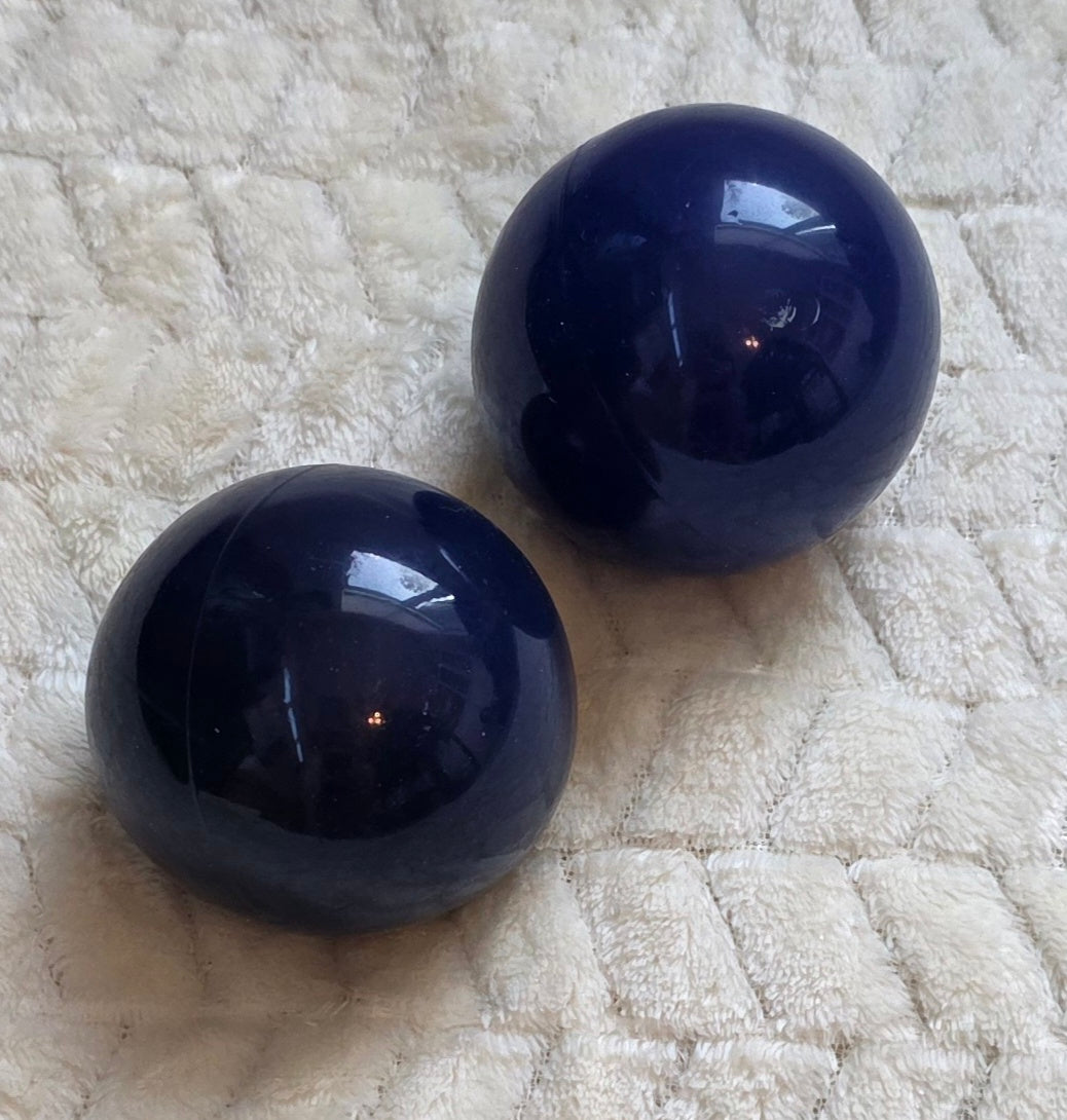 #190 Lovevery Opposites Balls – Thinker Play Kit