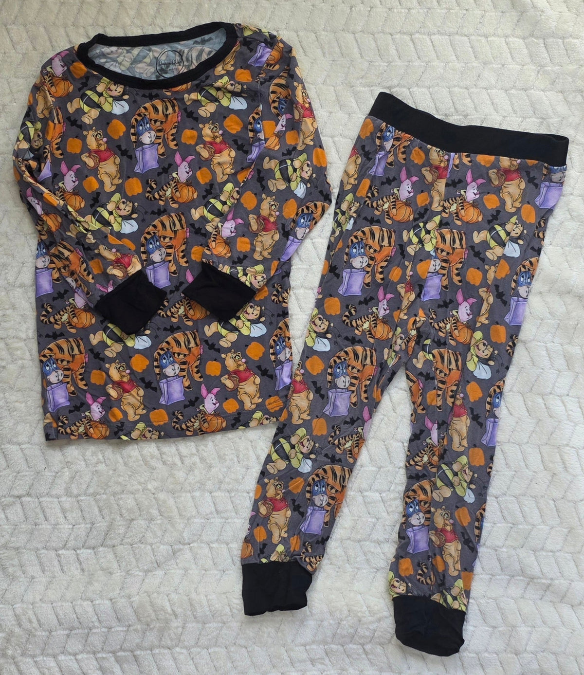 #190 Girls 3T Oak & Ollie Winnie the Pooh Halloween Bamboo Pajamas (1 of 2)