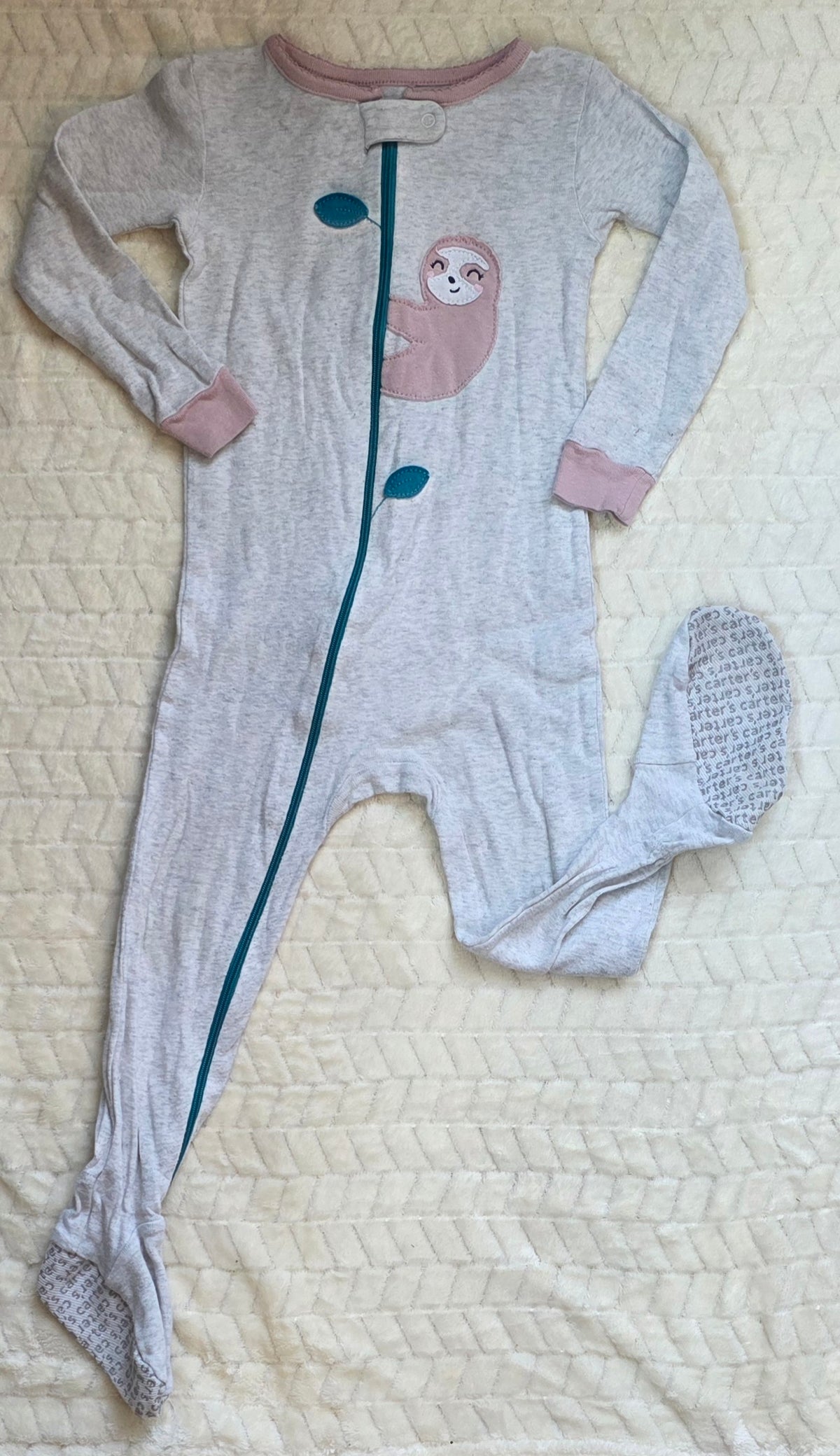 #190 Carter’s 24M Footed Pajamas Gray Sloth Zip‑Up