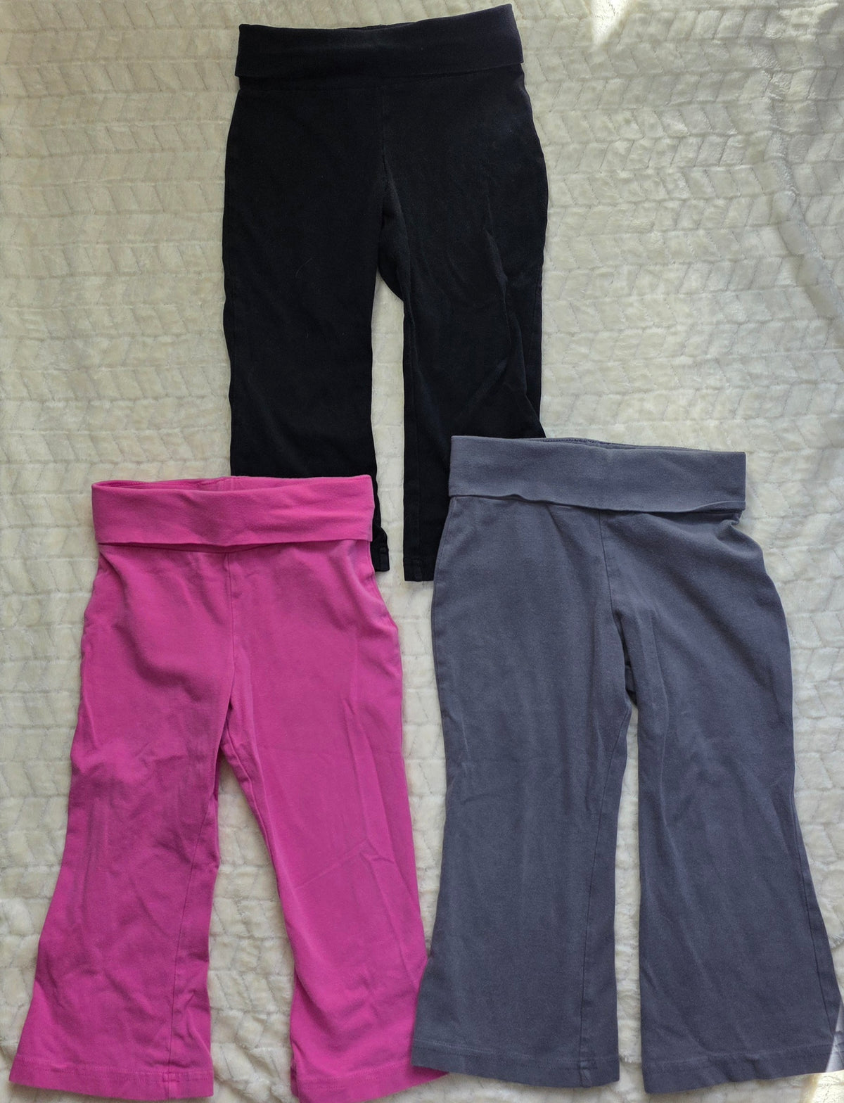 #190 Girls 2T Old Navy Yoga Style Leggings Bundle of 3 Gray, Black & Pink