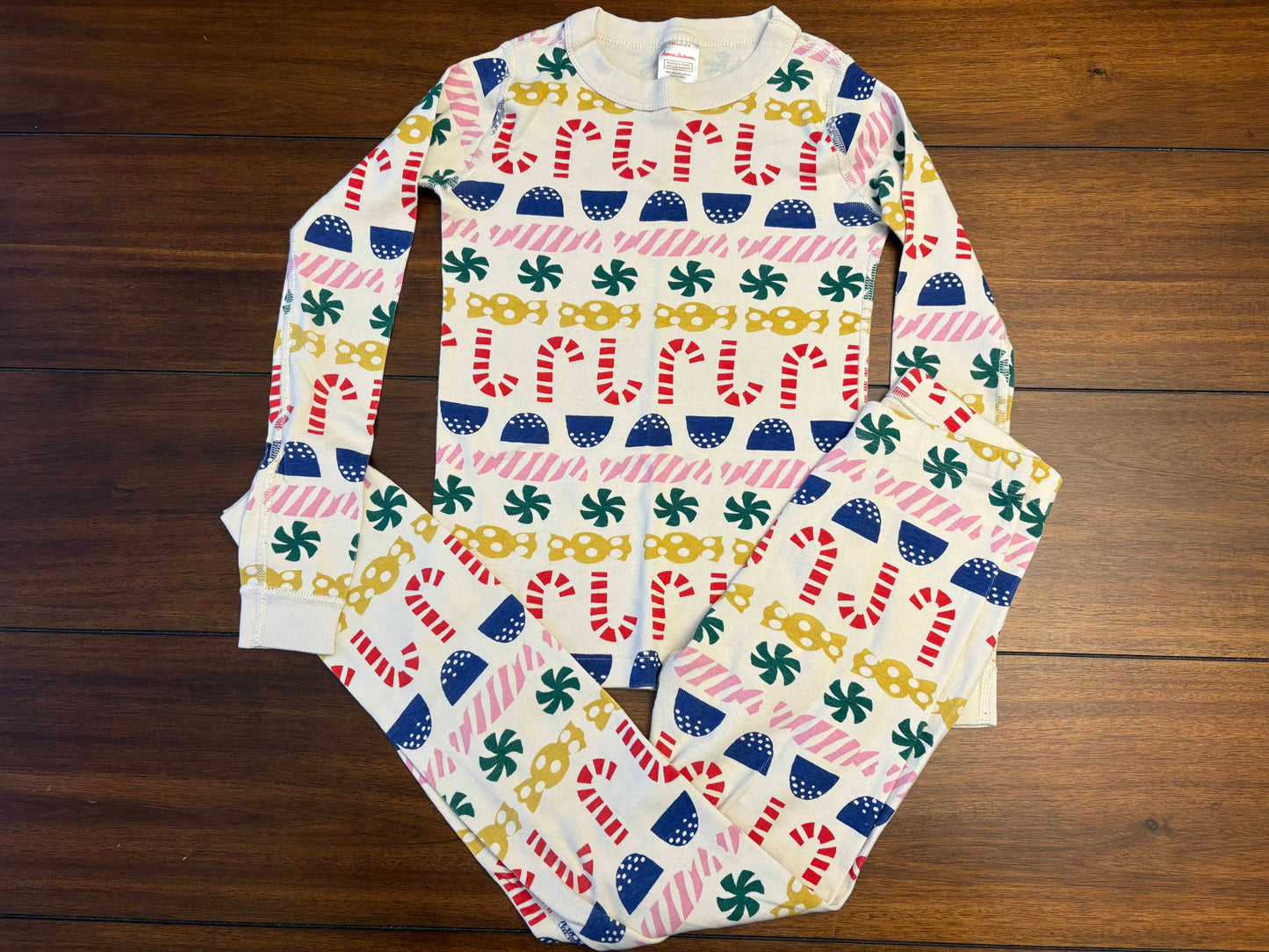 Seller #210 Hanna Andersson Unisex Size 8 (130) Cream Christmas Long Sleeve Top & Pants Pajama Set