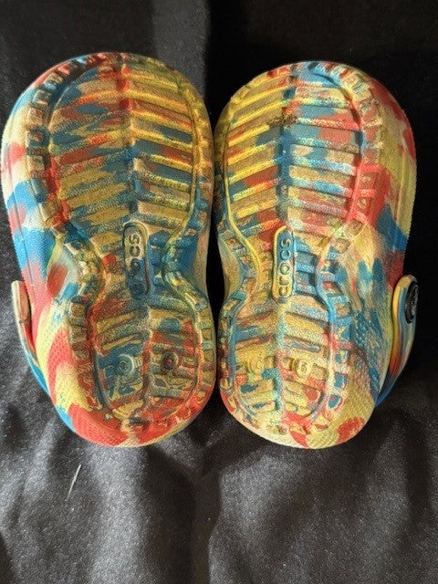 REDUCED #141 Fleece Lined Crocs GUC size 5 JS