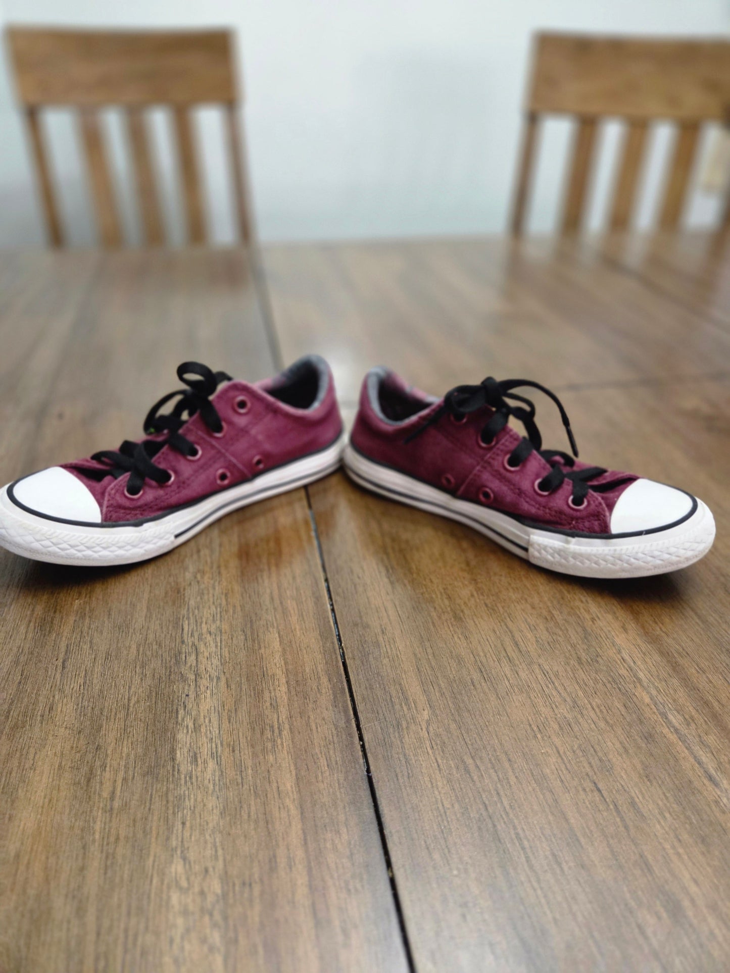 REDUCED Seller #184 Boys maroon converse size 13