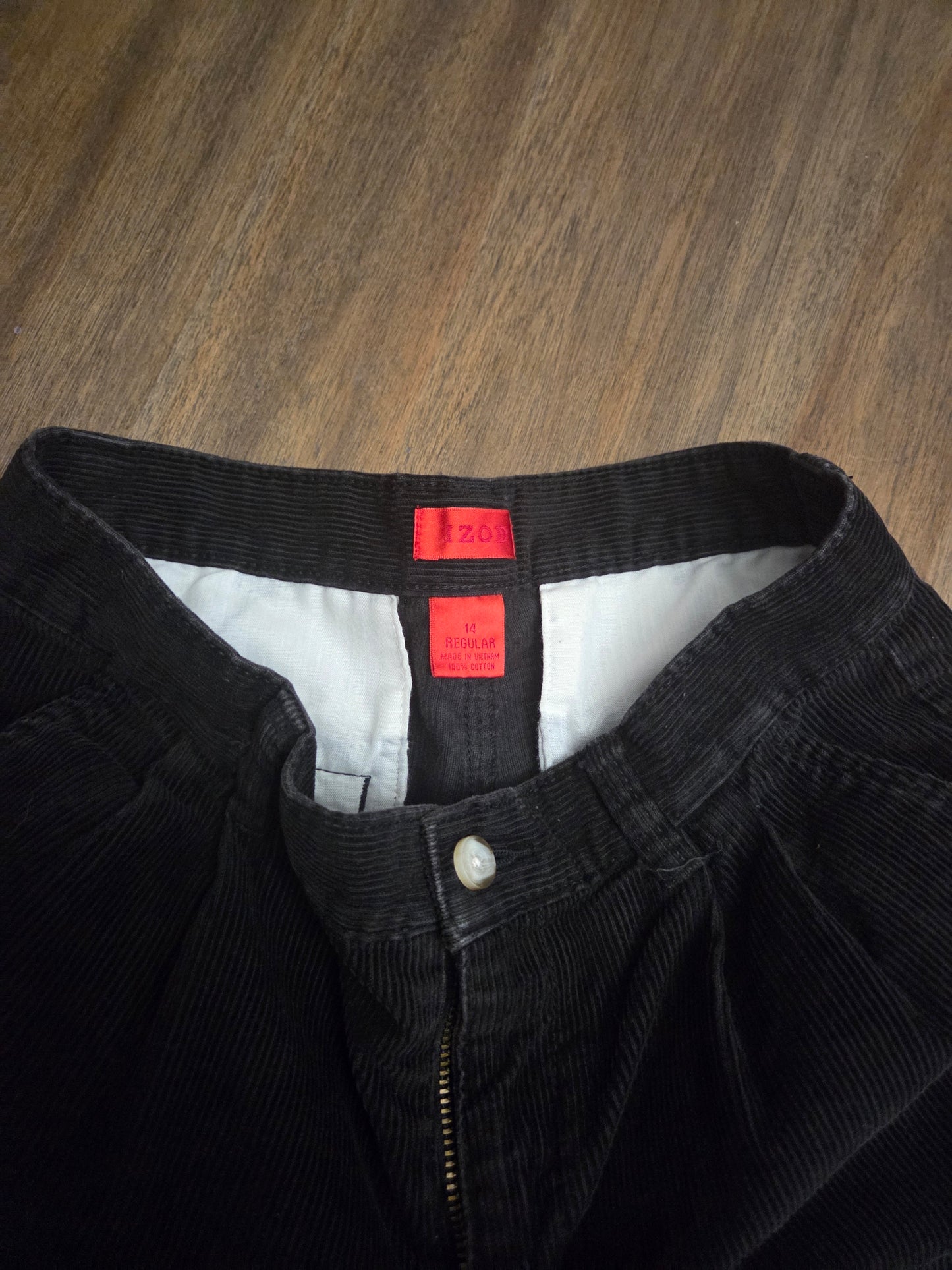 Seller #184 Boys Izod black cordaroy pants size 14