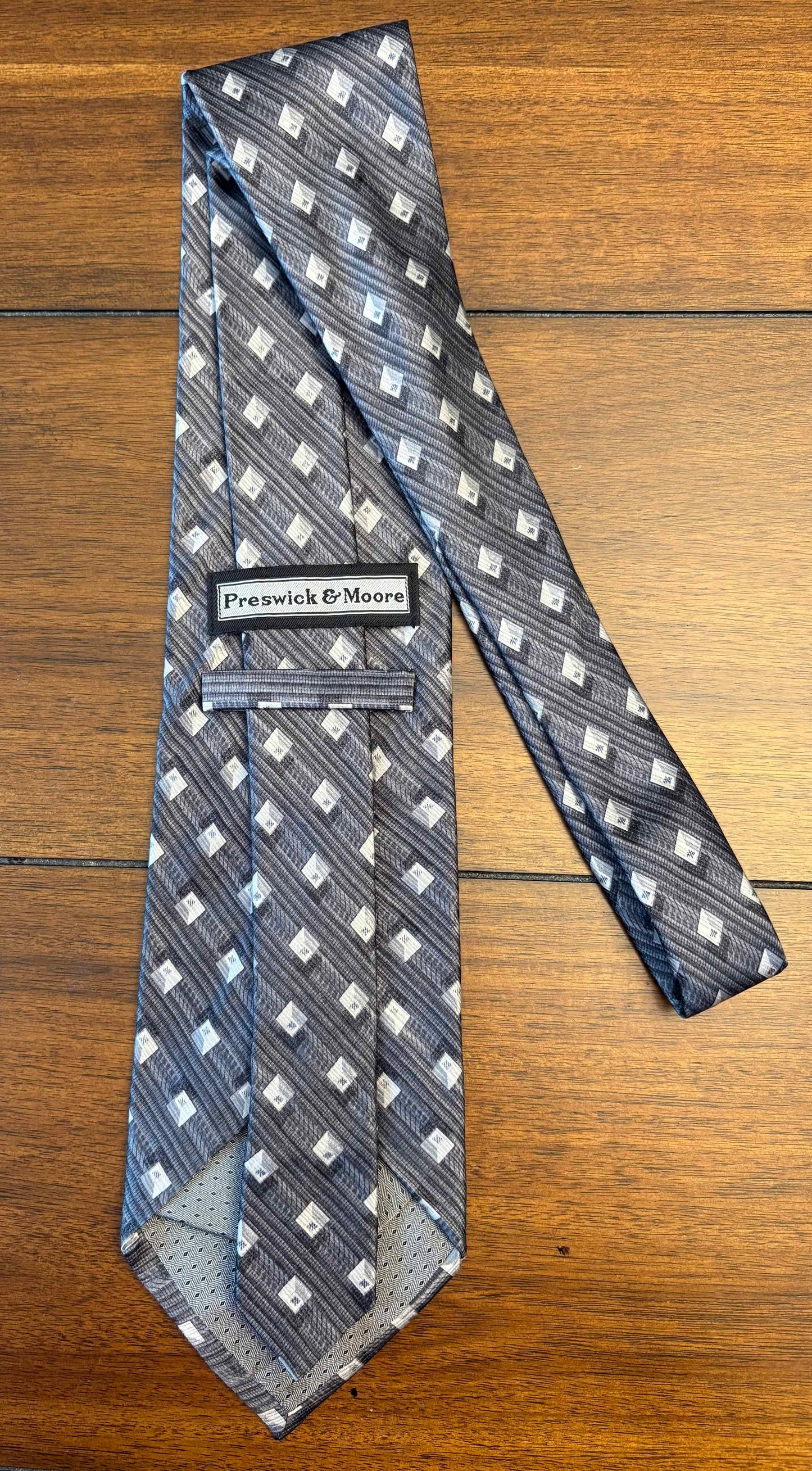 Seller #210 Preswick & More Men's Gray Silk Necktie