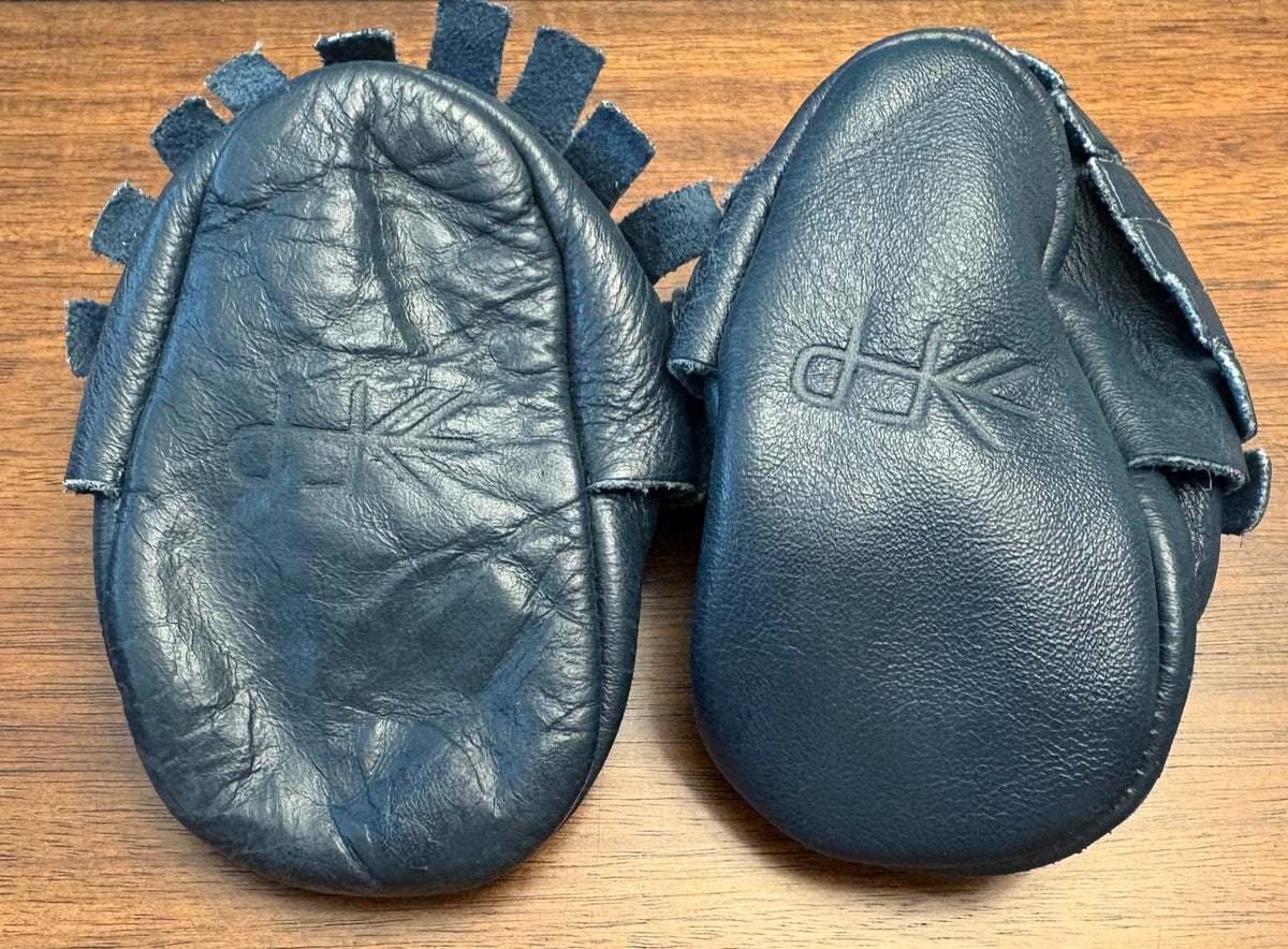 #197 Freshly Picked Boys Size 2 Navy Fringed Moccasin