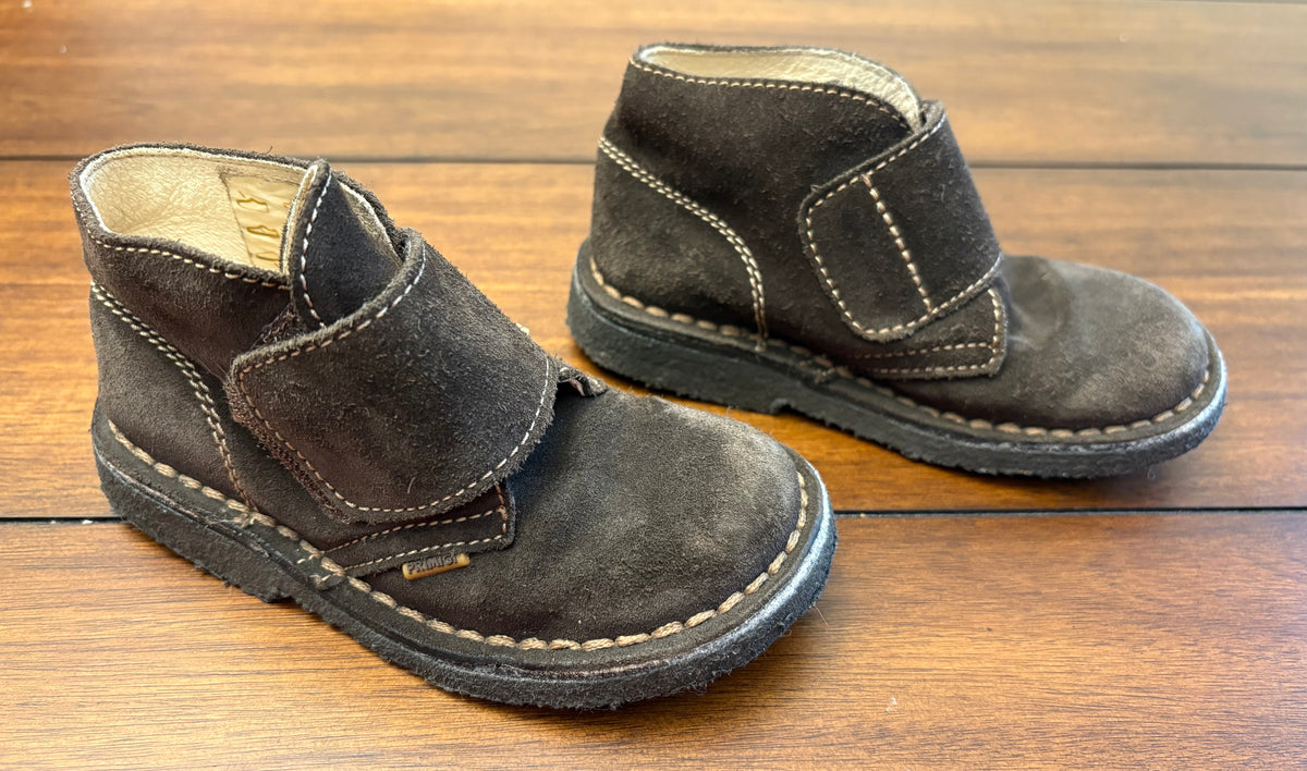 #197 Primigi Boys Size 9 (25) Dark Brown Suede Boots
