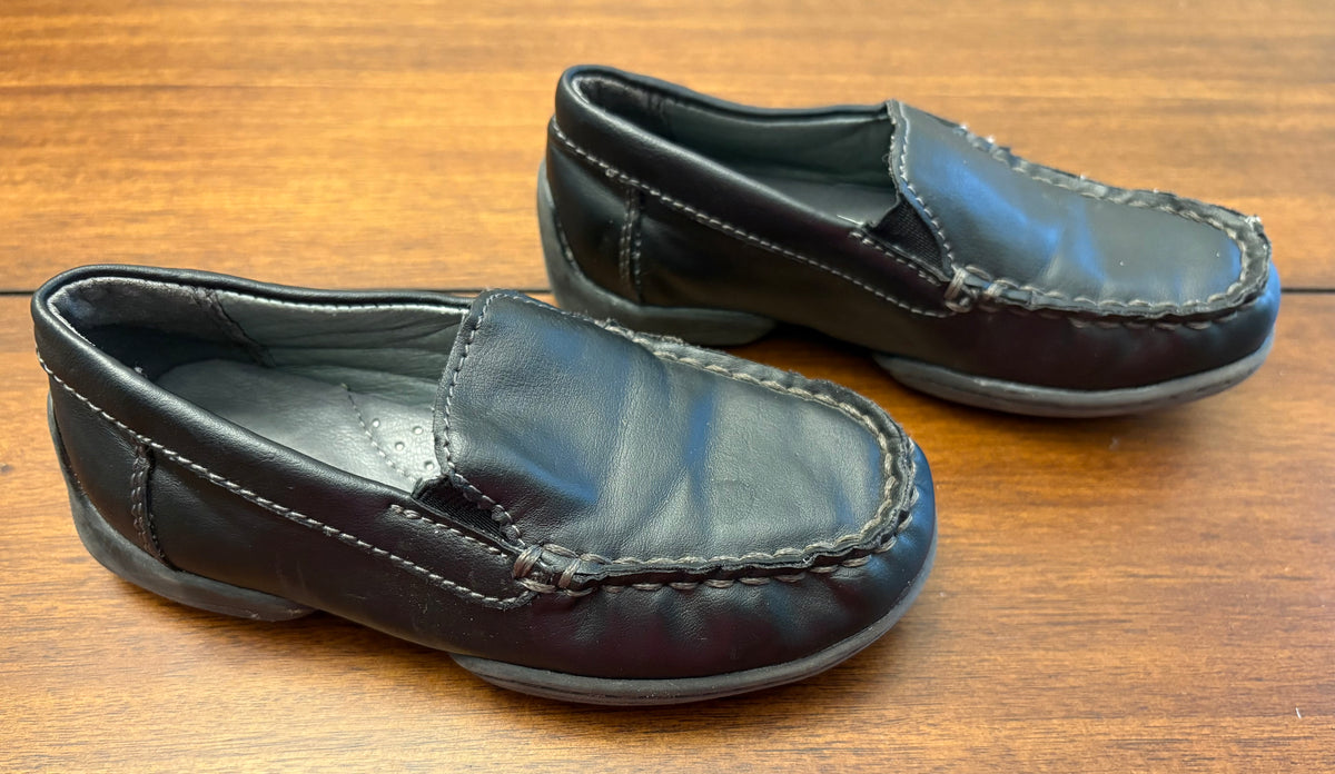 #197 Nordstrom Boys Size 9.5 Black Leather Slip On Loafers