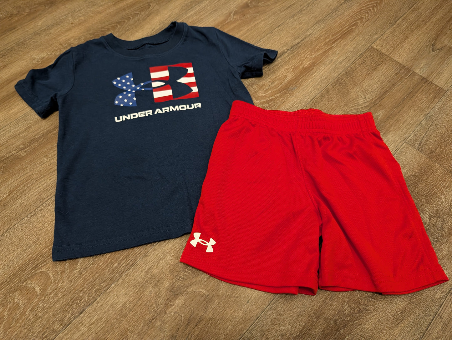 #7 Boys Under Armour outfit size 3T