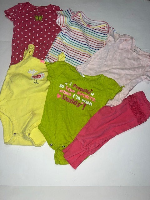 #78 girls 6 months carters set of 5 onesies and 1 pair of pink ruffle butt pants