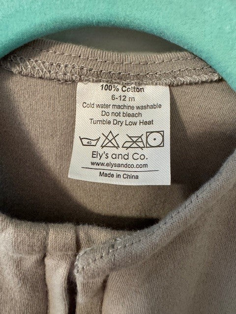 Seller #141 Ely's & Co Wearable Blanket size 6-12 months GUC gray SR