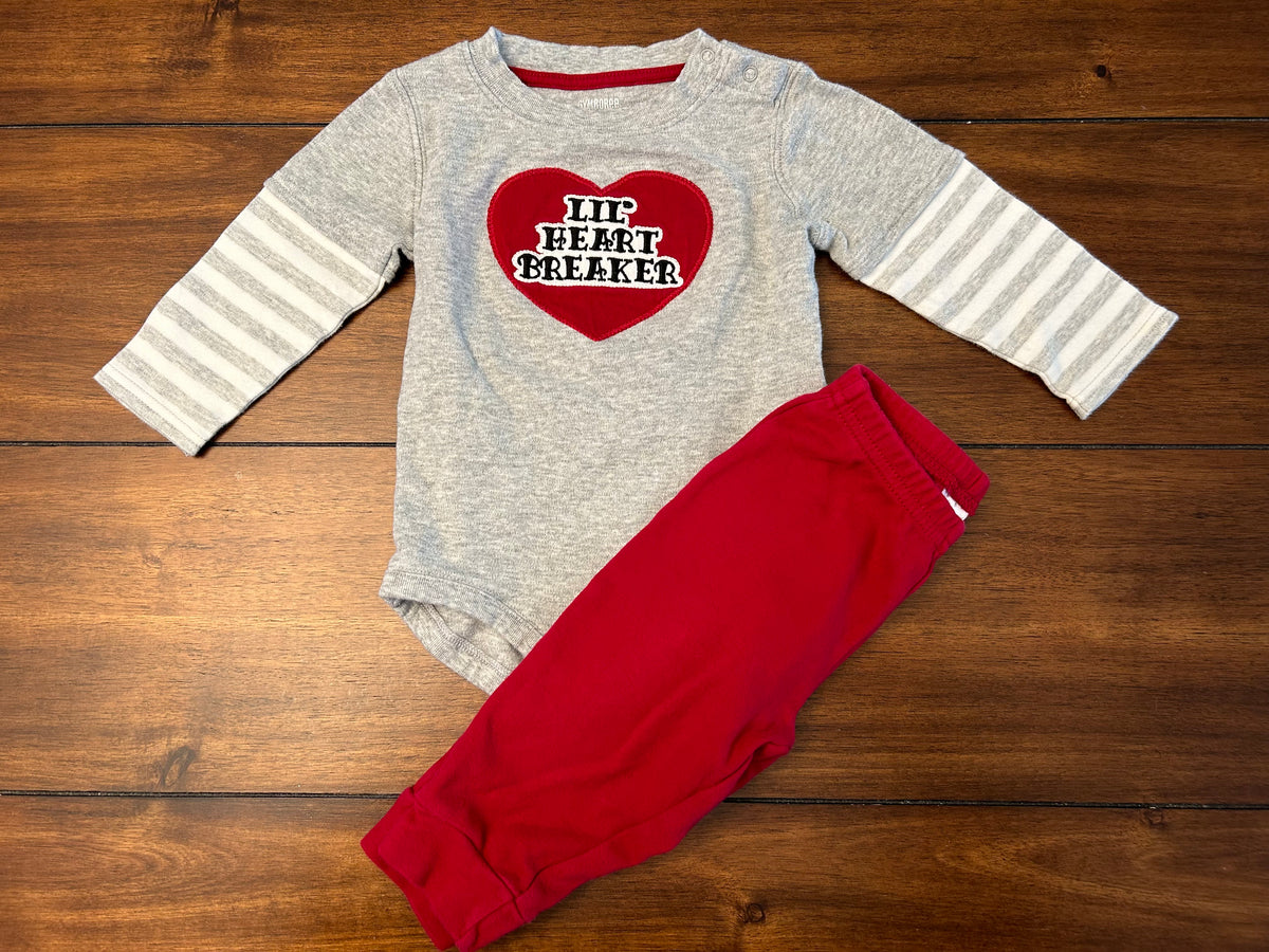 #197 Gymboree Boys Size 6-12M Gray, White & Red Lil' Heart Breaker Appliqué Onesie & Knit Pants Set
