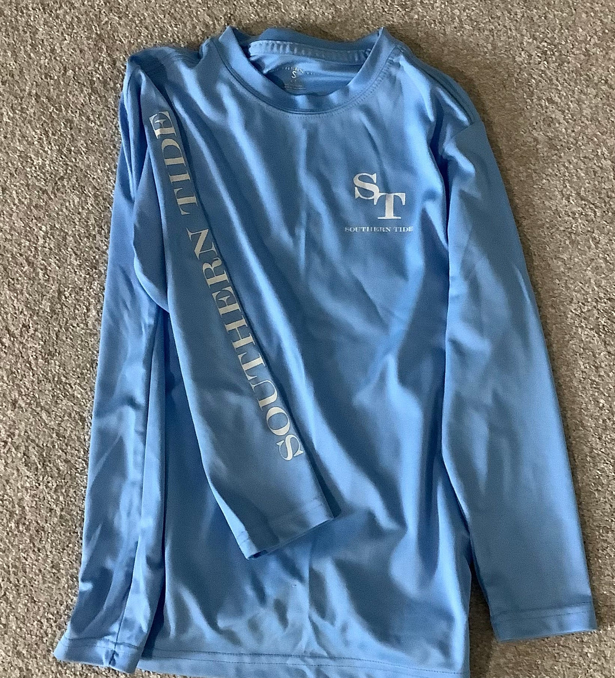 #130 Southern Tide Dryfit Long Sleeve Sz6-7