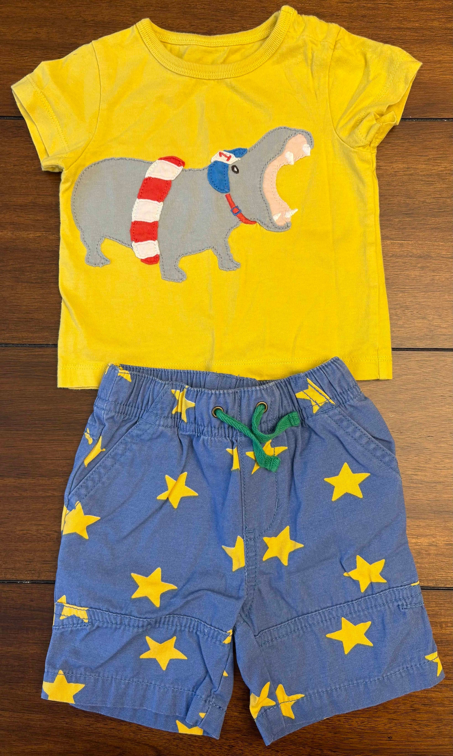 REDUCED Seller #210 Baby Boden Boys Size 3-6M Yellow Hippo Appliqué Shirt & Blue with Yellow Stars Printed Twill Shorts Outfit