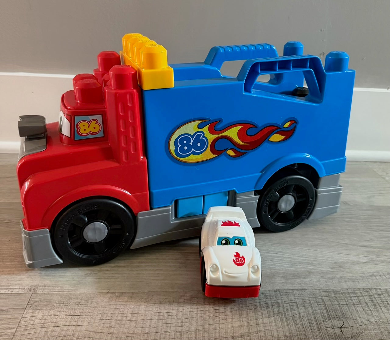 #42 Megablocks Truck