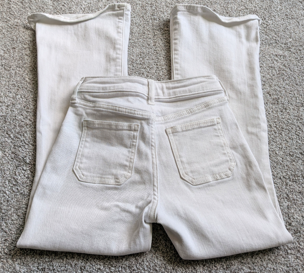 #17 Gap Denim Girls white Jeans, 70s flare, size 8