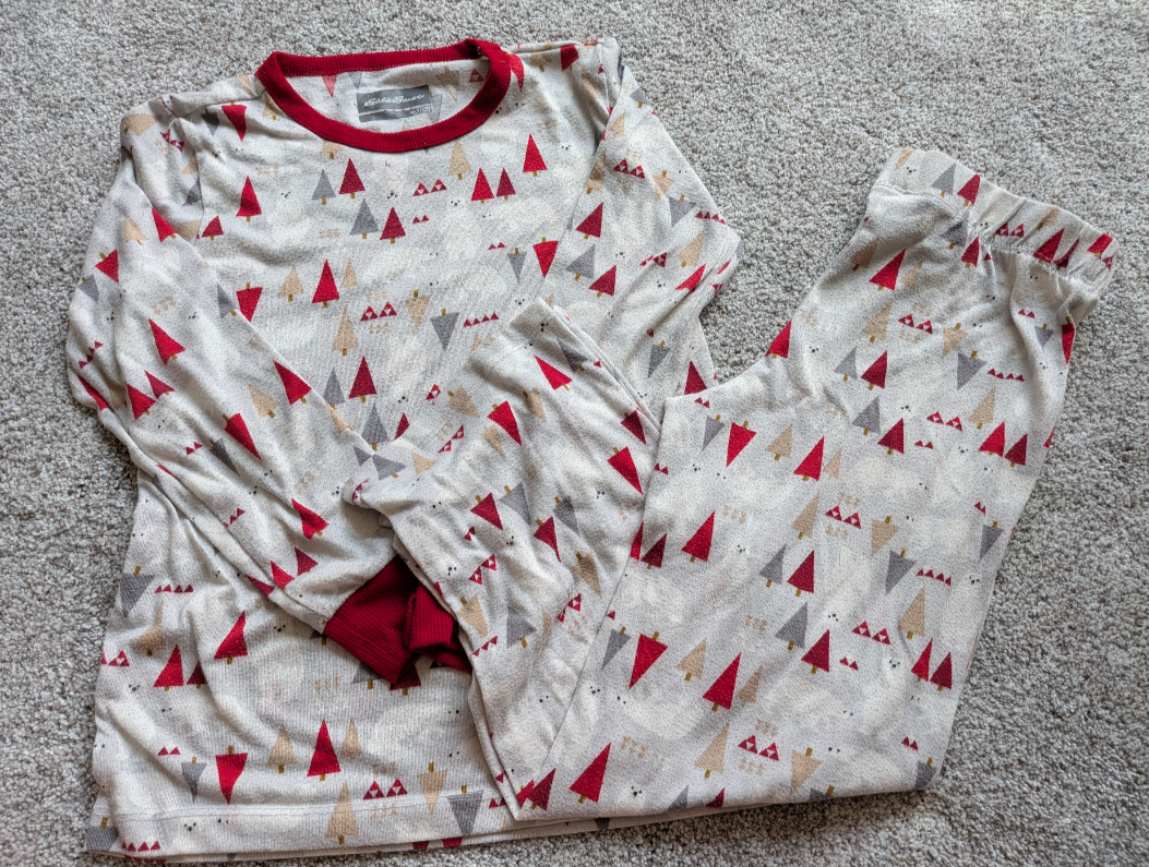 #17 Eddie Bauer boys holiday pajamas size s (7/8)