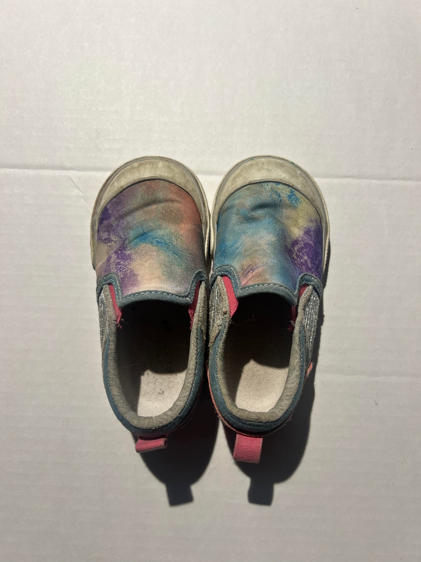 #82 Girls 7 See Kai Run Slip on Shoes