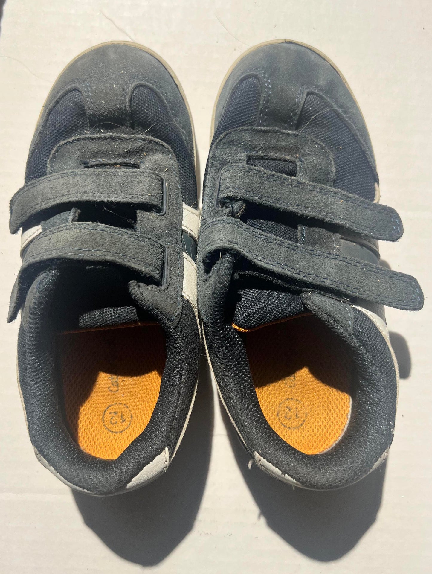 #98 Boys 12 Cat and Jack Velcro Sneakers