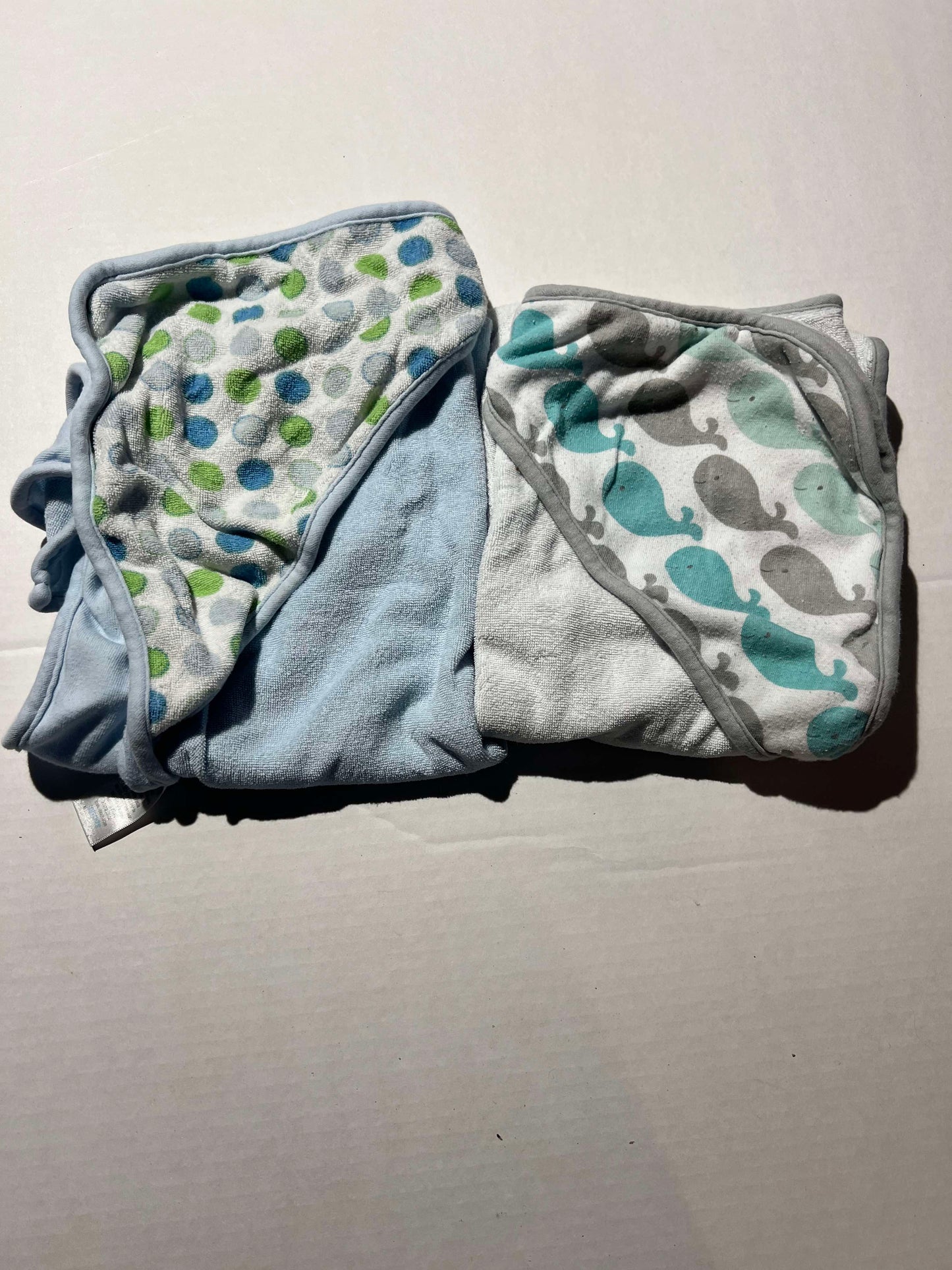 #98 Two hooded towels