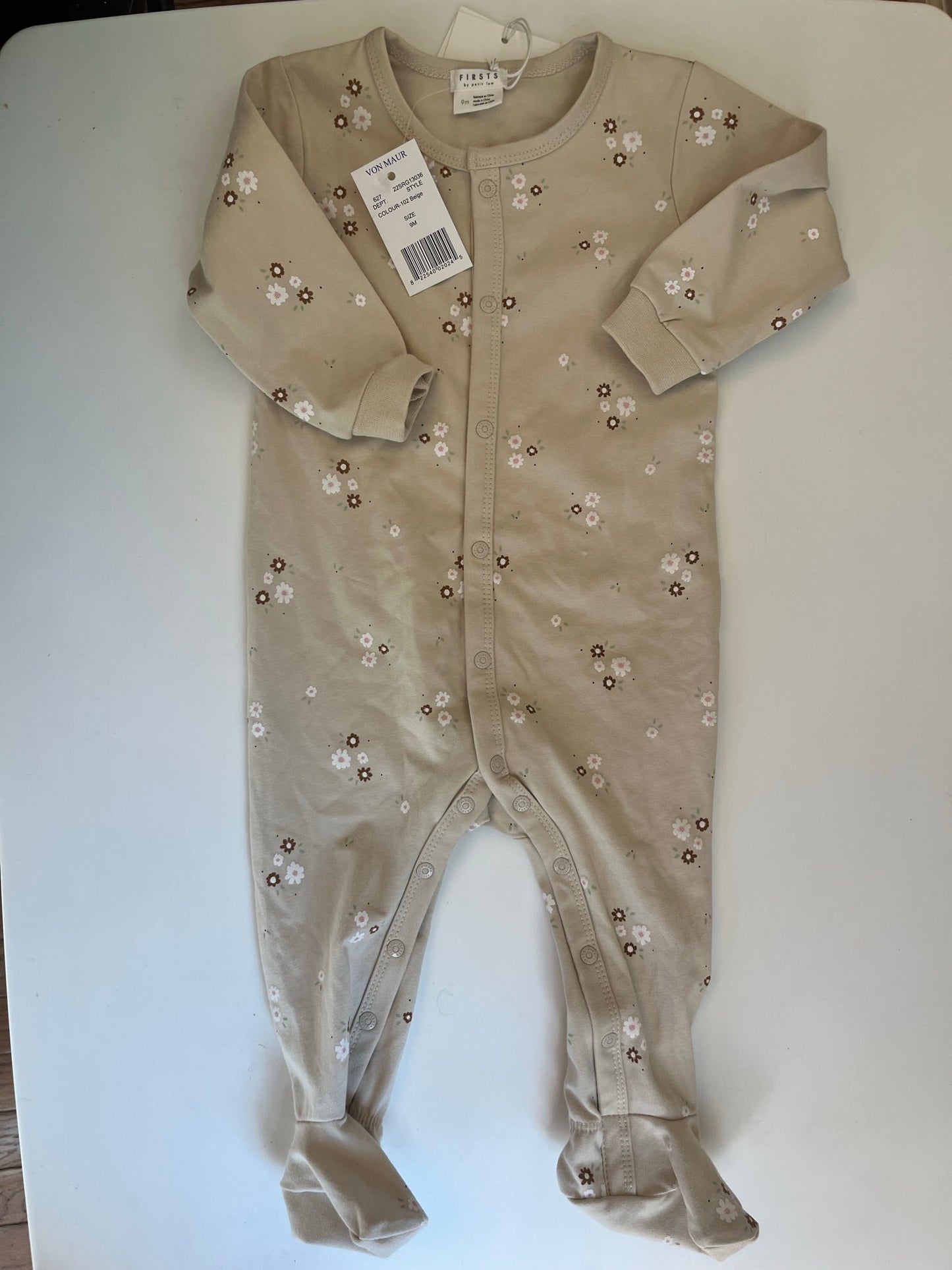 11/3 PRICE DROP Seller #20 Von Maur new with tags 9 mo