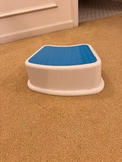 #130 Kids Step Stool 1 of 3
