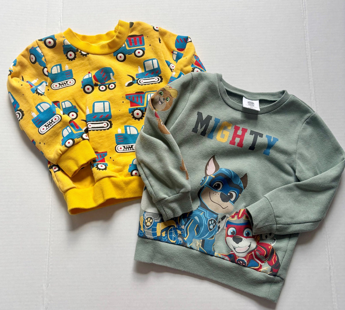 #154 Sweatshirt Bundle Boys 4t EUC-VGUC