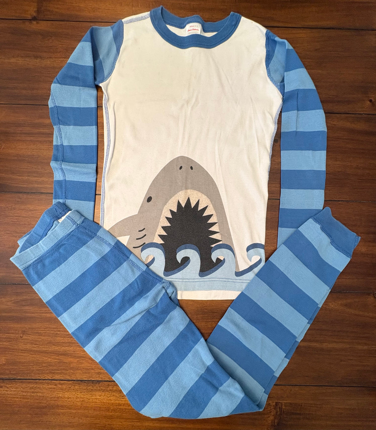 #197 Hanna Andersson Boys Size 12 Blue & White Shark Long Sleeve Pajama Set