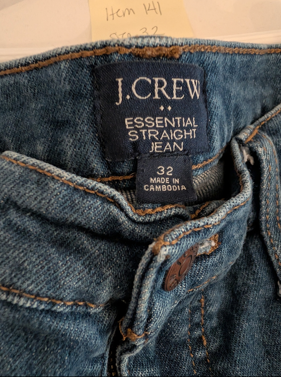 *Reduced* Seller 97, J Crew Women's Essential Straight Jean, Women's, size 32 (item 141)
