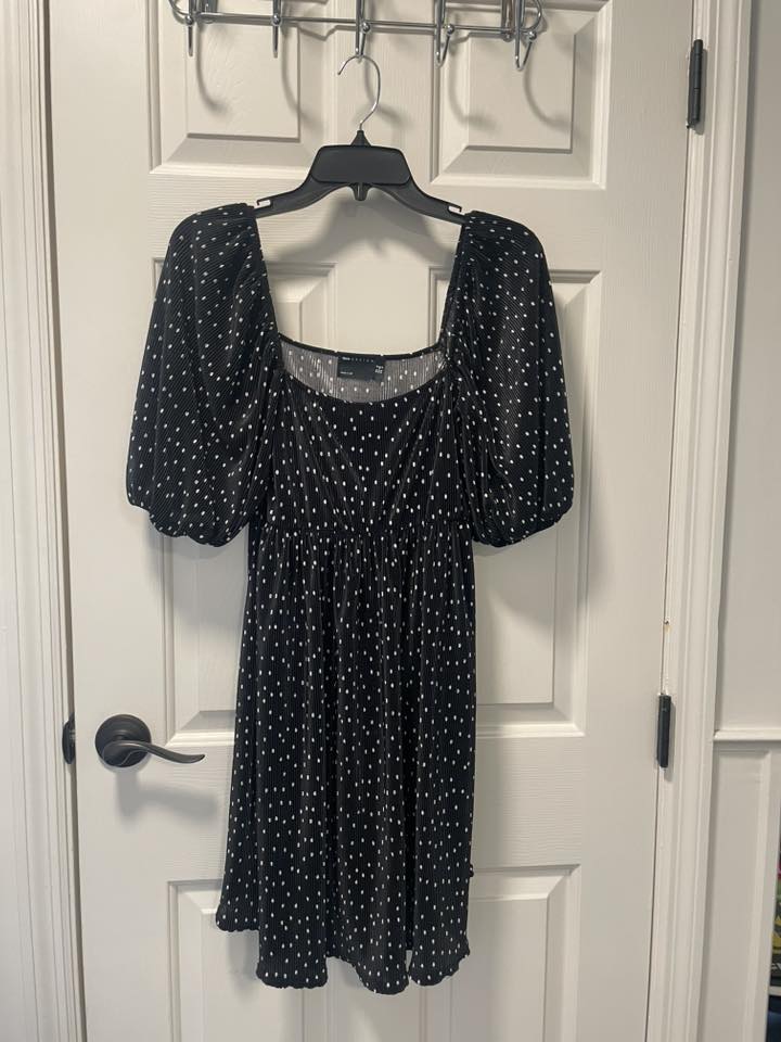 #215 ASOS Black Polka Dot Dress Women's Size 4