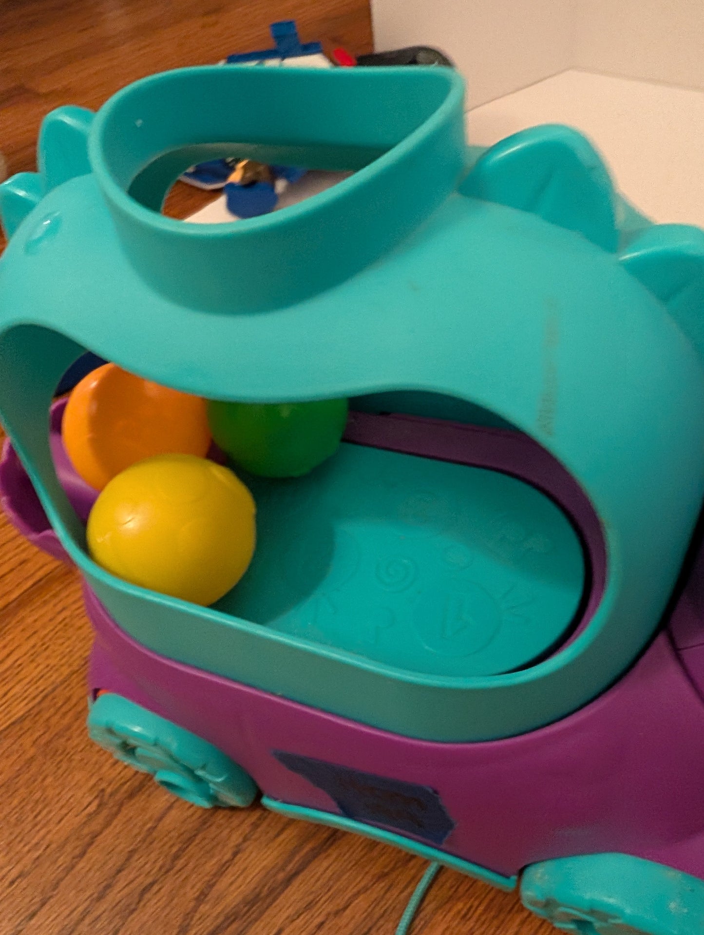Seller 97, Fisher-Price Poppin Triceratops Interactive Musical Learning (Item 194)