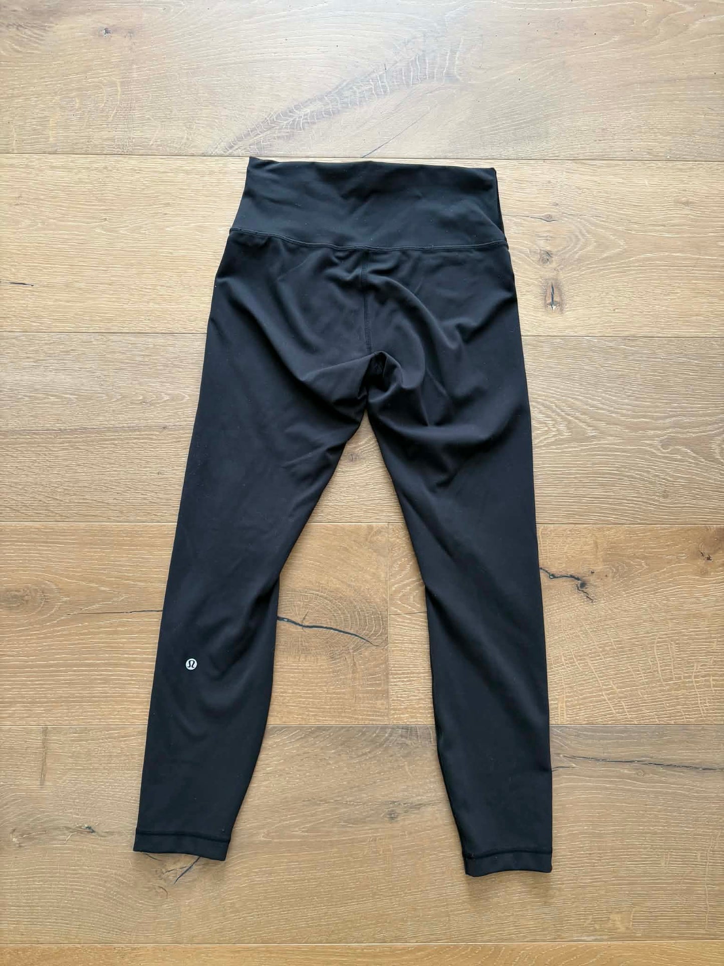 #196 Lululemon Women's Size 8 25" Wunder Train High-Rise with Drawstring