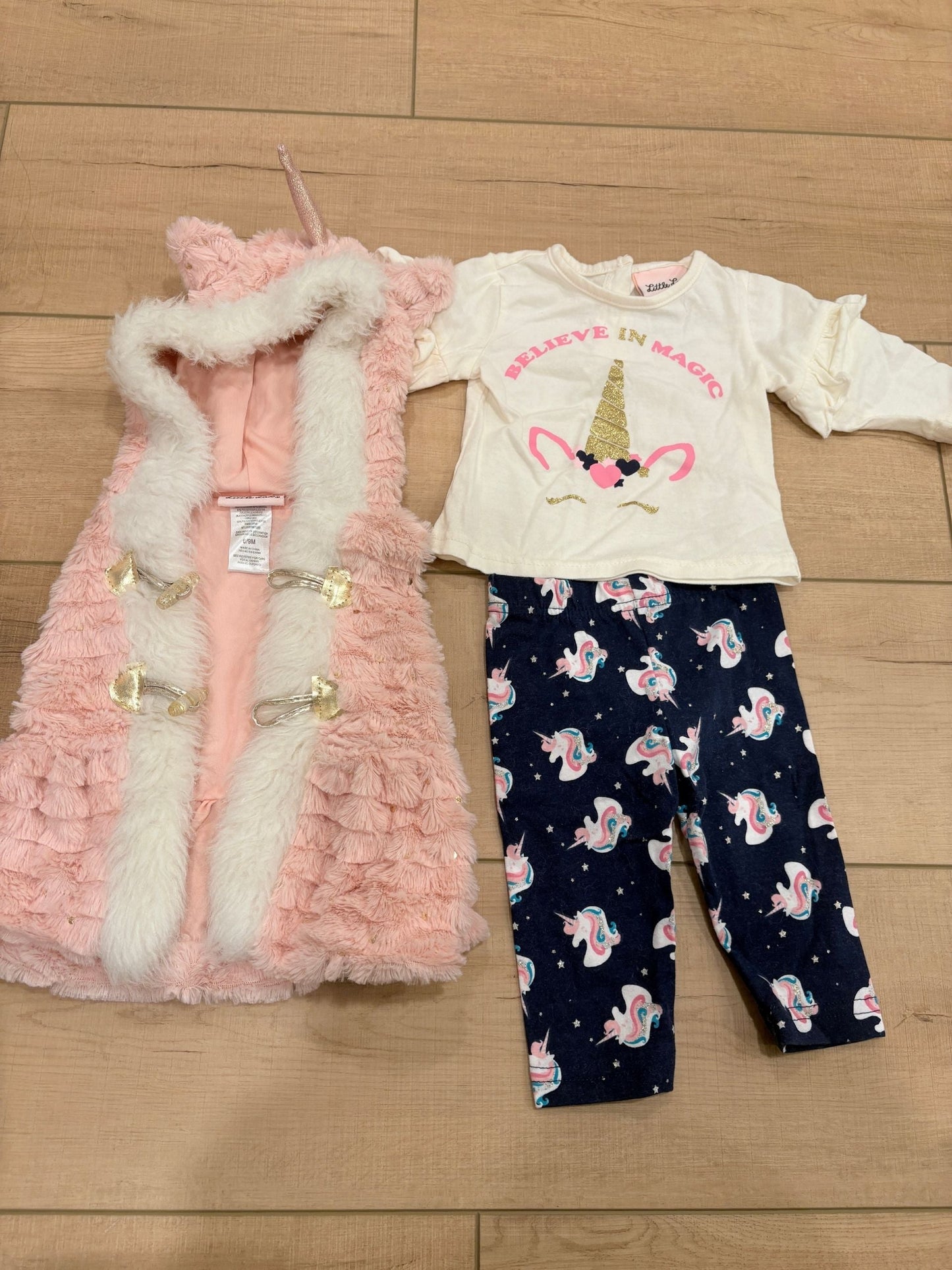 #37 REDUCED-6-9M Little Lass 6-9M Girls 3-Piece Unicorn Set with Unicorn Hooded Vest