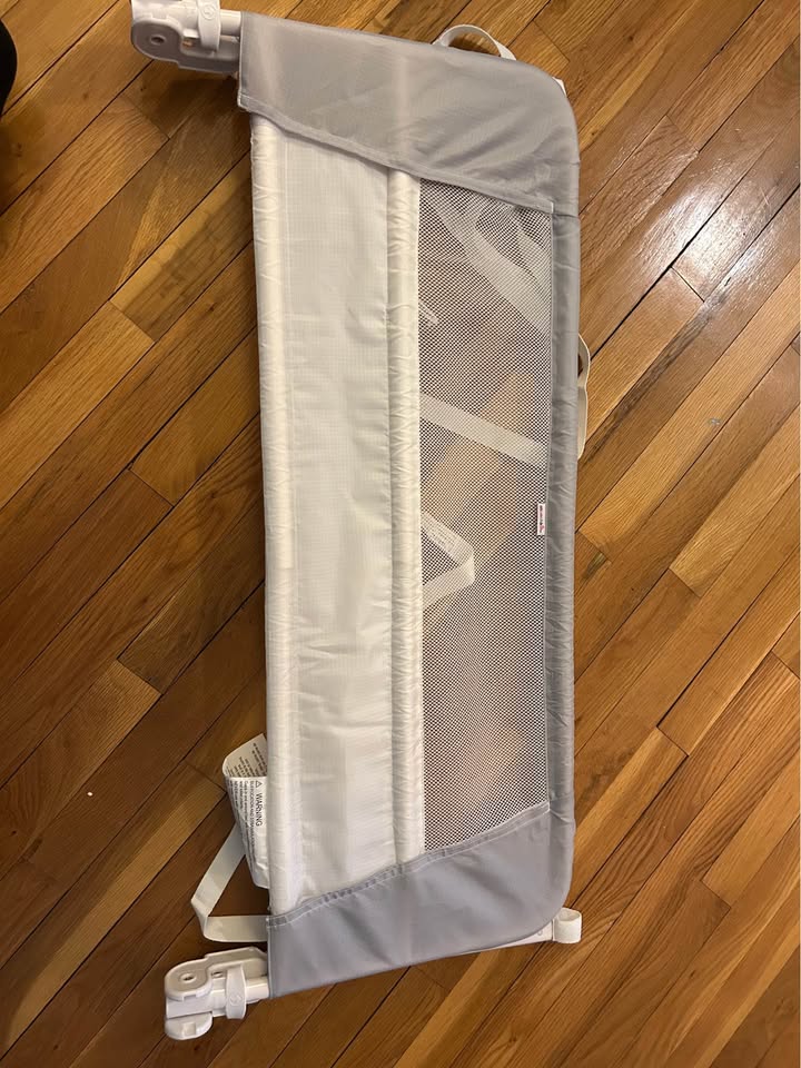Seller 128 - Munchkin Bed Rail REDUCED