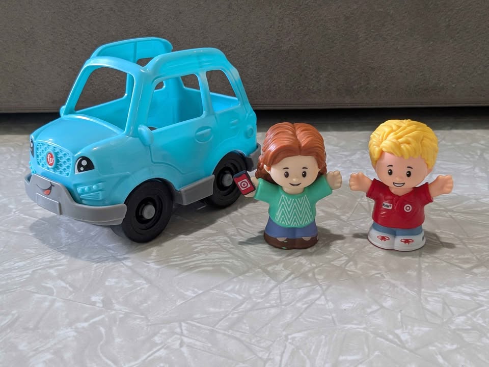 #61 Little People Target - 2 Figures & Car