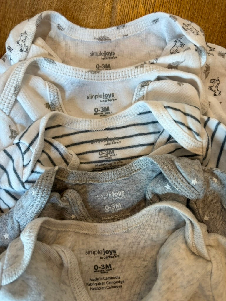 #6 - Carters Simple Joys Long Sleeved Onesies/Bodysuits - Set of 5, Grey and White - Gender Neutral - 0-3 months