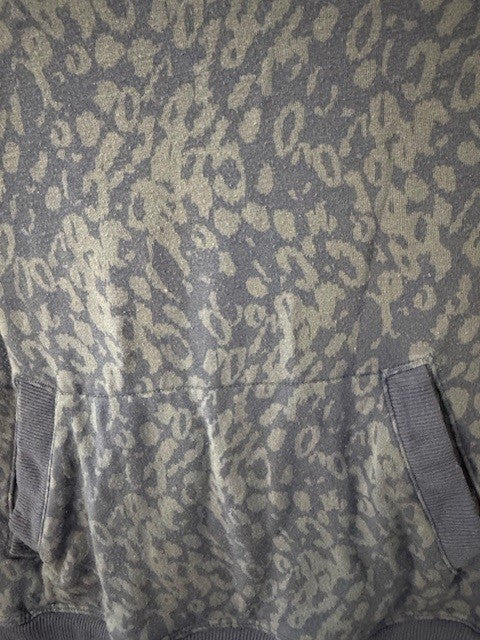 Seller #141 Soft Sweatsuit Blue Cheetah Print size 8
