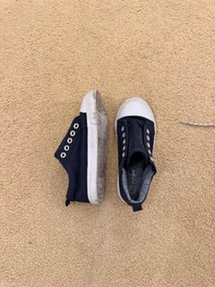 #130 Cat and Jack Velcro Navy Shoes Sz 12