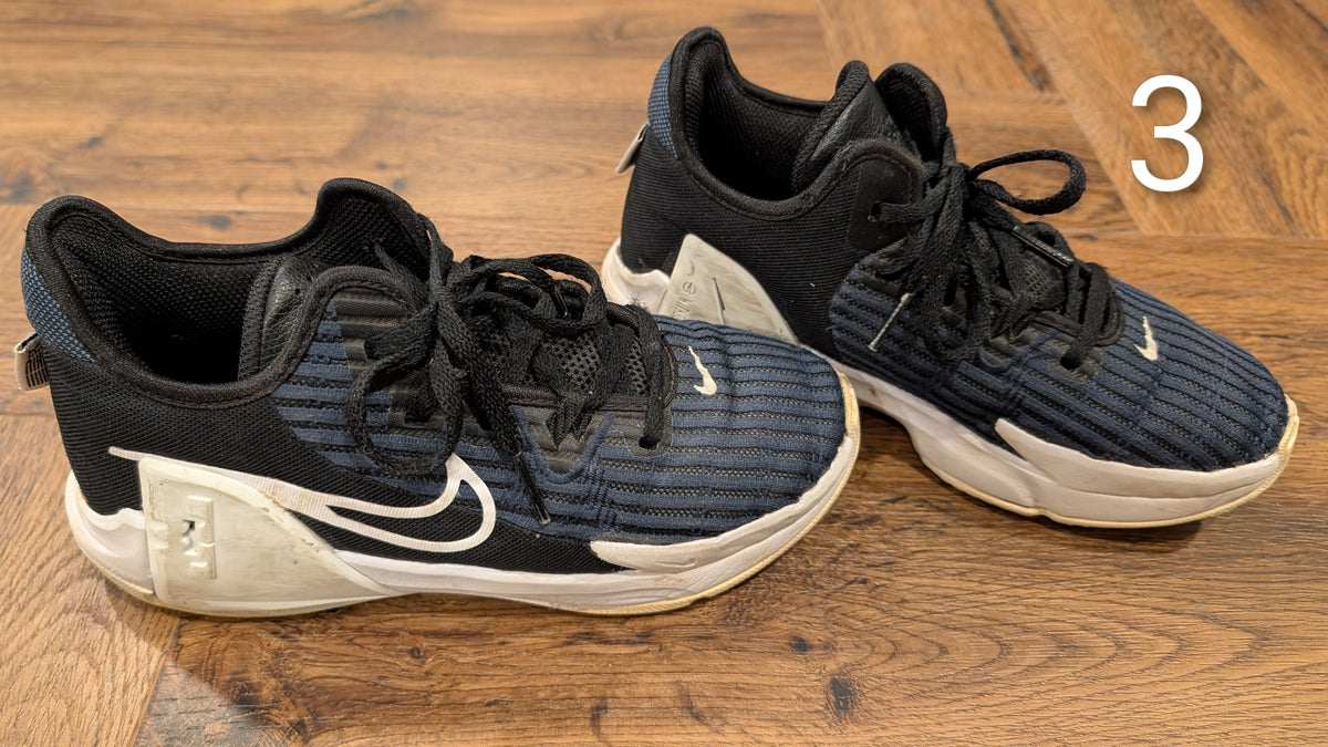 #3 Navy size 3 Nike