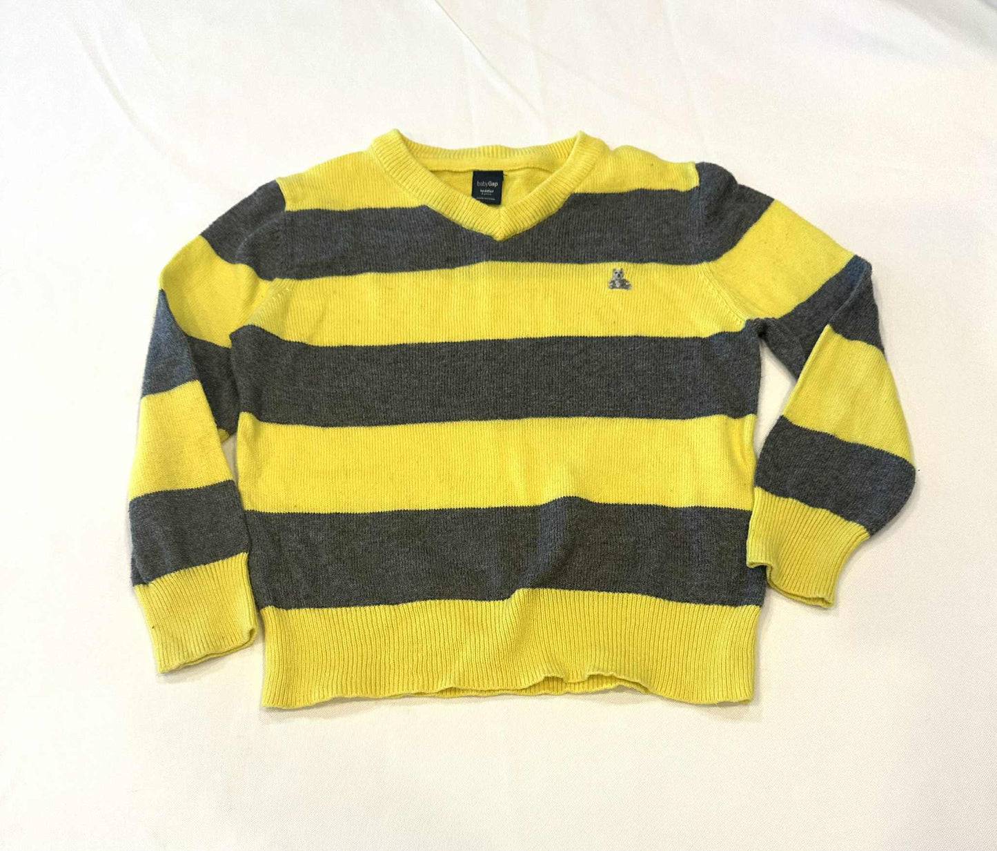 #149 2T Gap Sweater