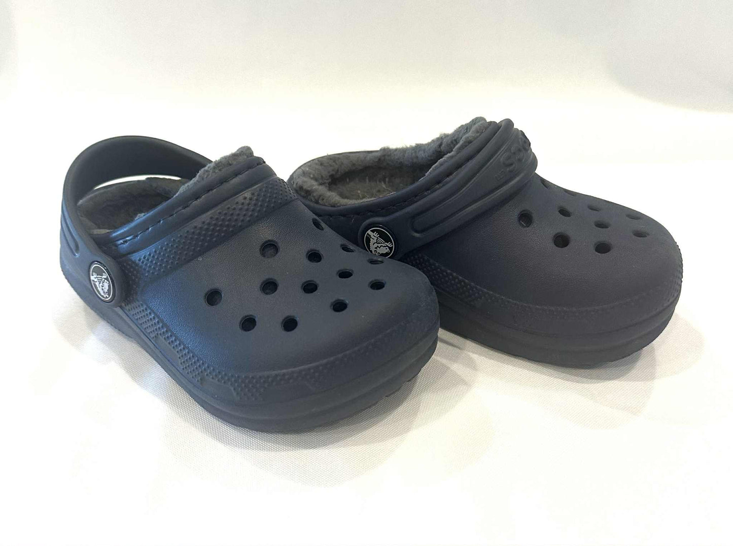 #149 8c Crocs Fleece Lined