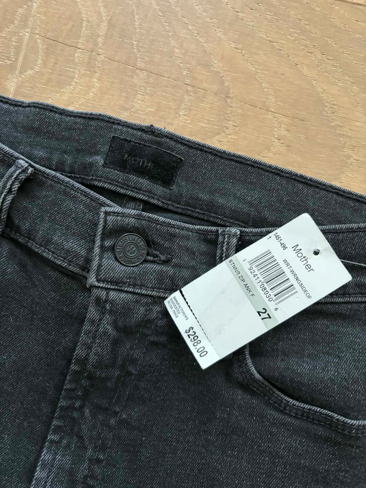 Seller #193 NWT MOTHER Designer Women's Size 4/27 Black Skinny Jeans with High-Low Frayed Ankle and Divets