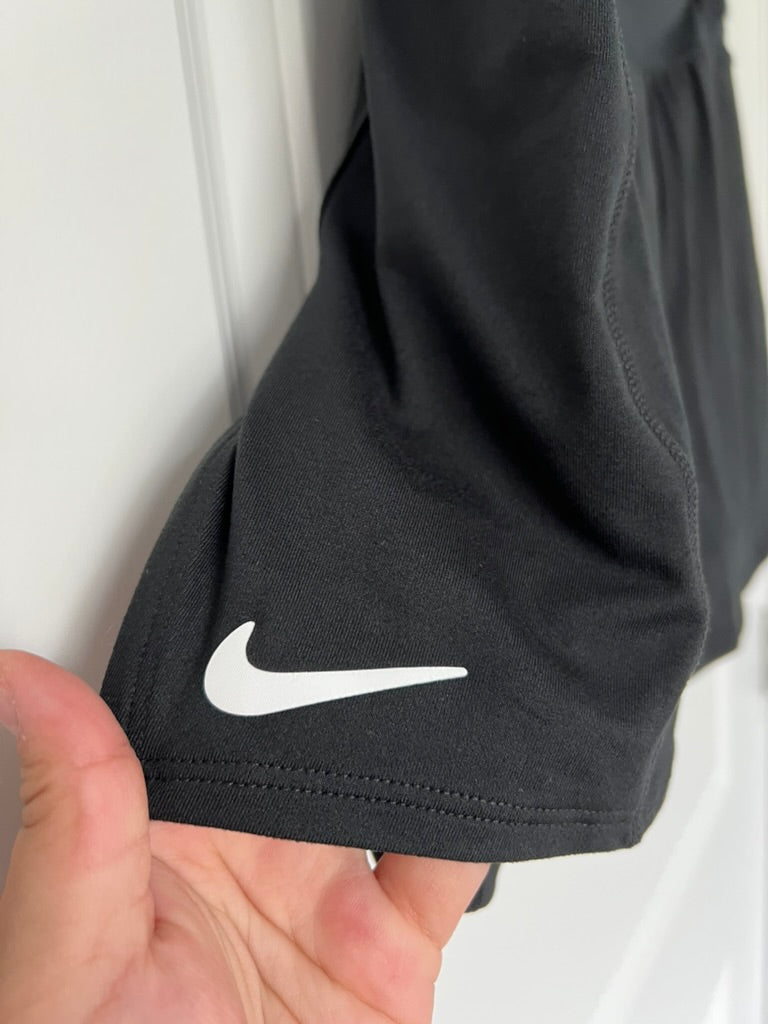 Seller #76 - Nike Dri-Fit Women's Slim Fit Skort - Black - Size Large