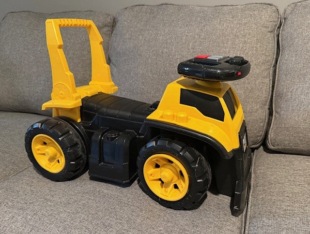 Seller #79 | Cat Ride on Truck REDUCED