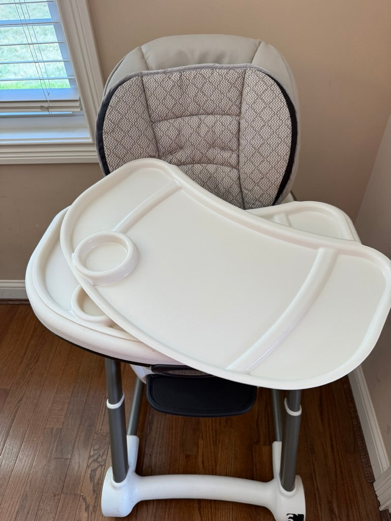 179 "Reduced" Graco Blossom 6 in 1 Convertible High Chair, Infant Highchair, Toddlers Booster
