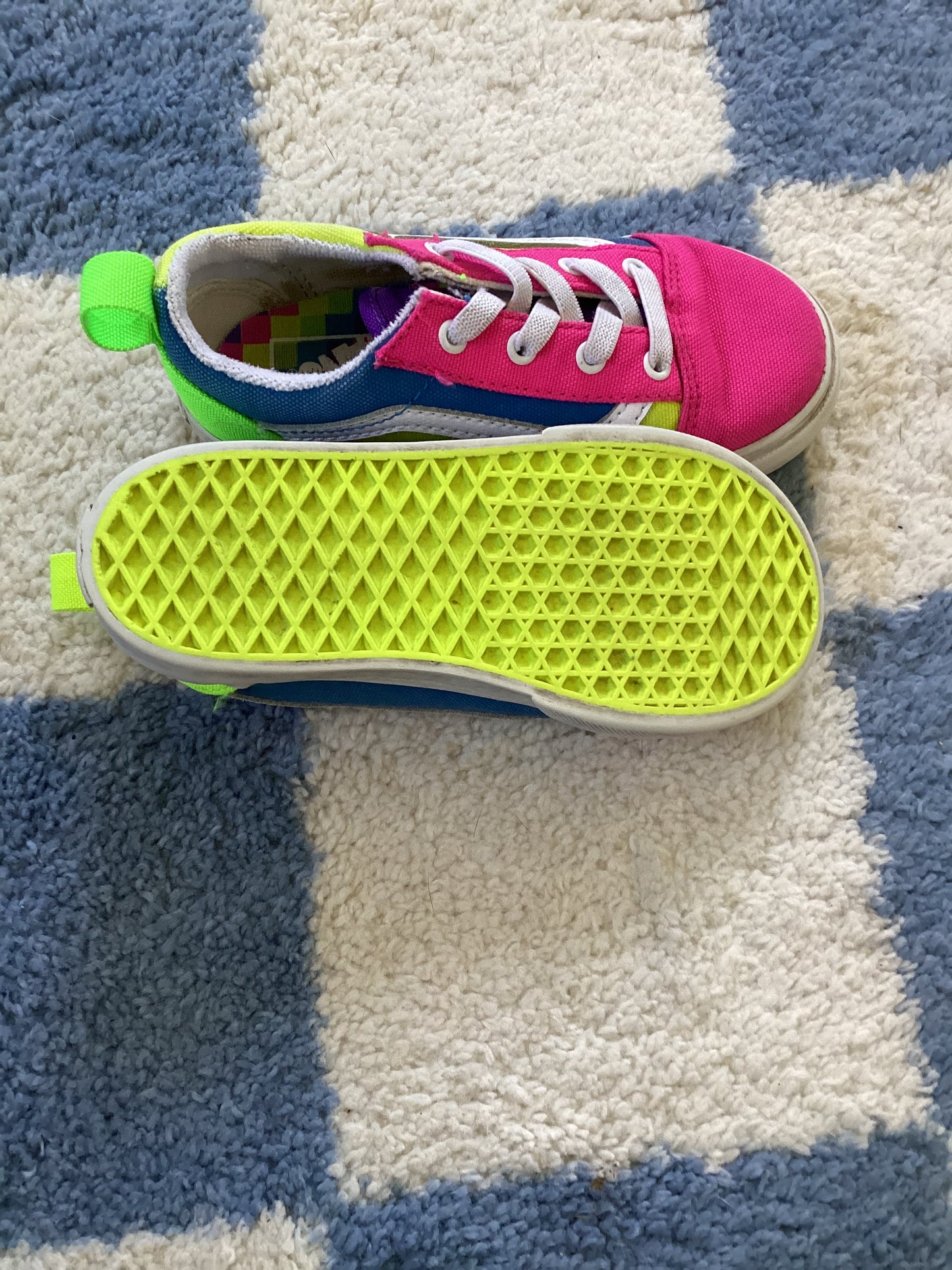 #129 Vans sz 9
