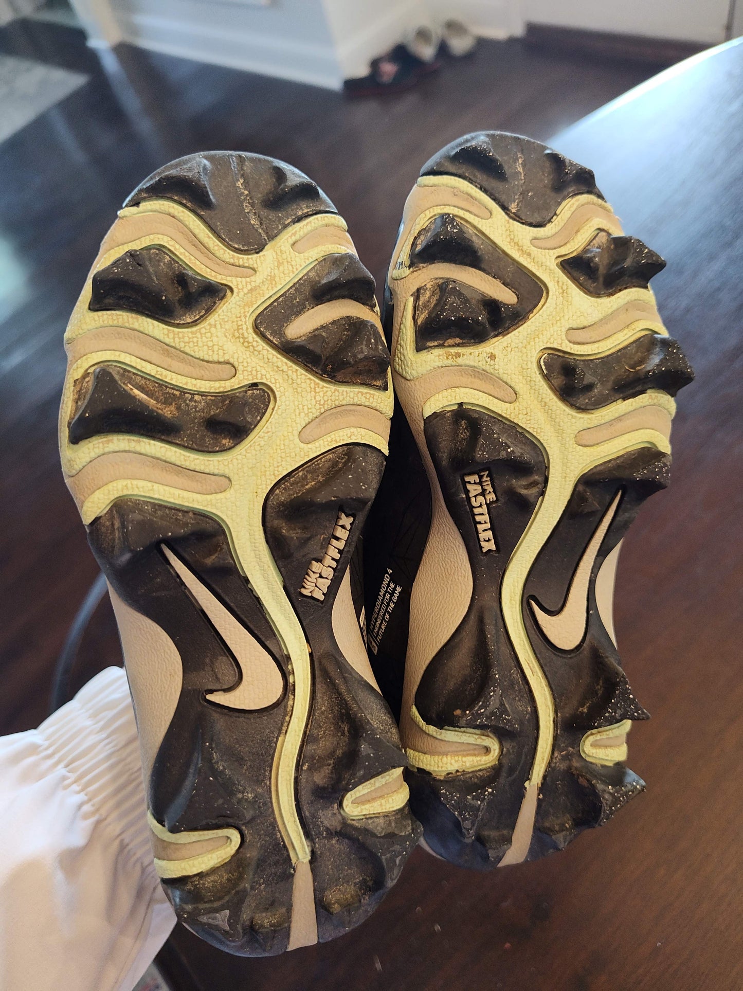 Seller 181: Nike Hyperdiamond 4 Boys Cleats Size 12c