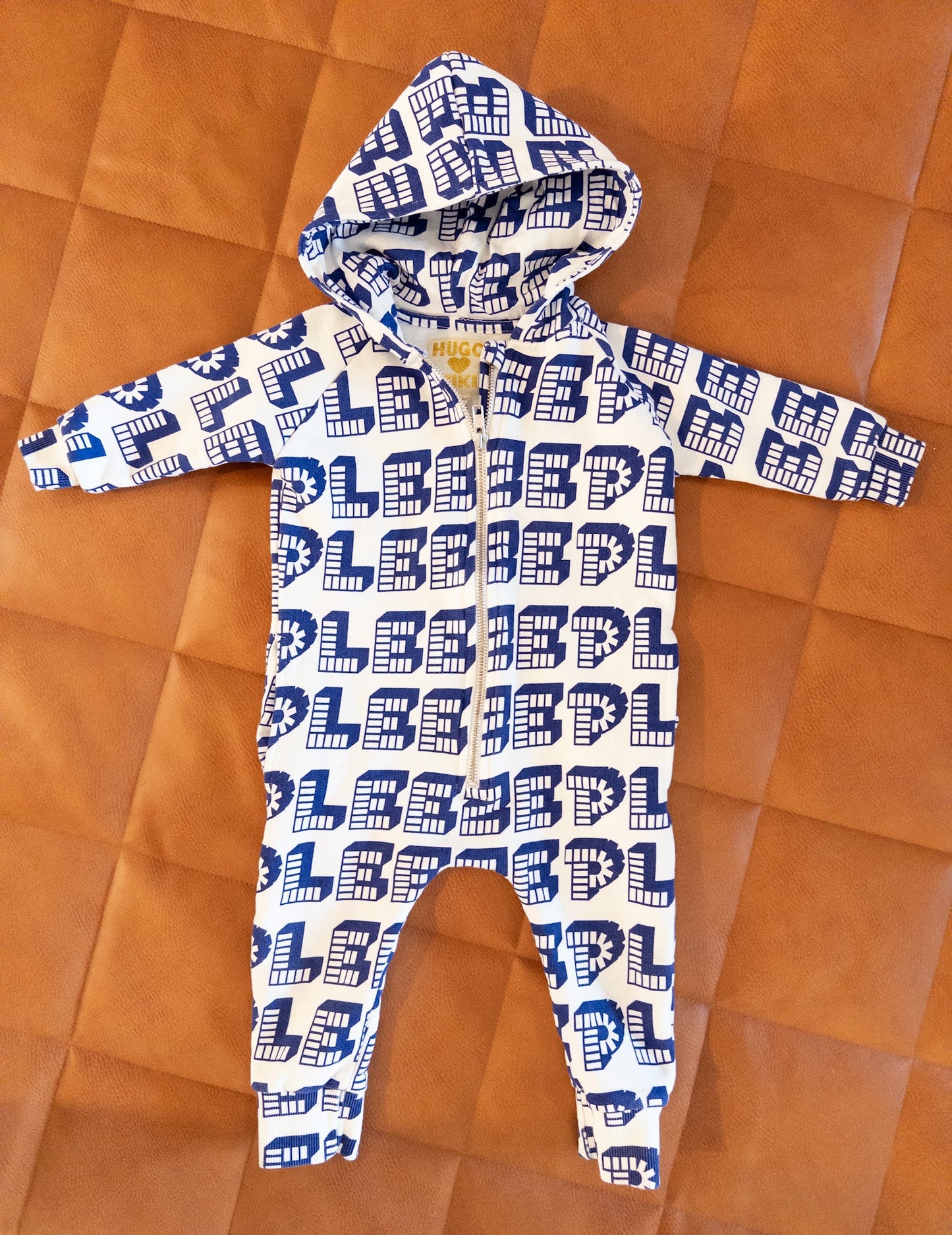 #152 Hugo Loves Tiki 12-18m novelty zip jumper hoodie - EUC